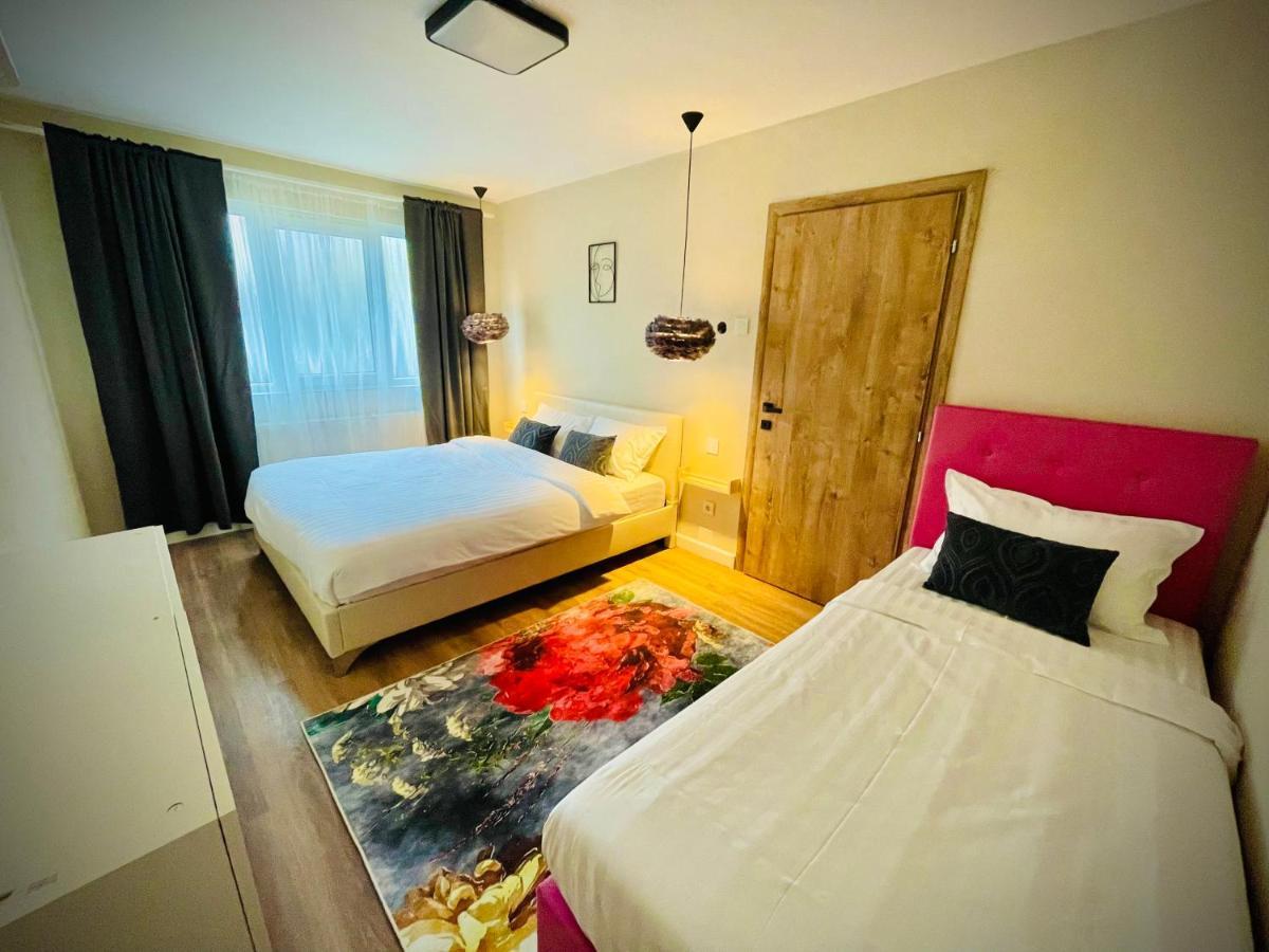 Best Place To Stay-Self Check In-24H Resita Esterno foto
