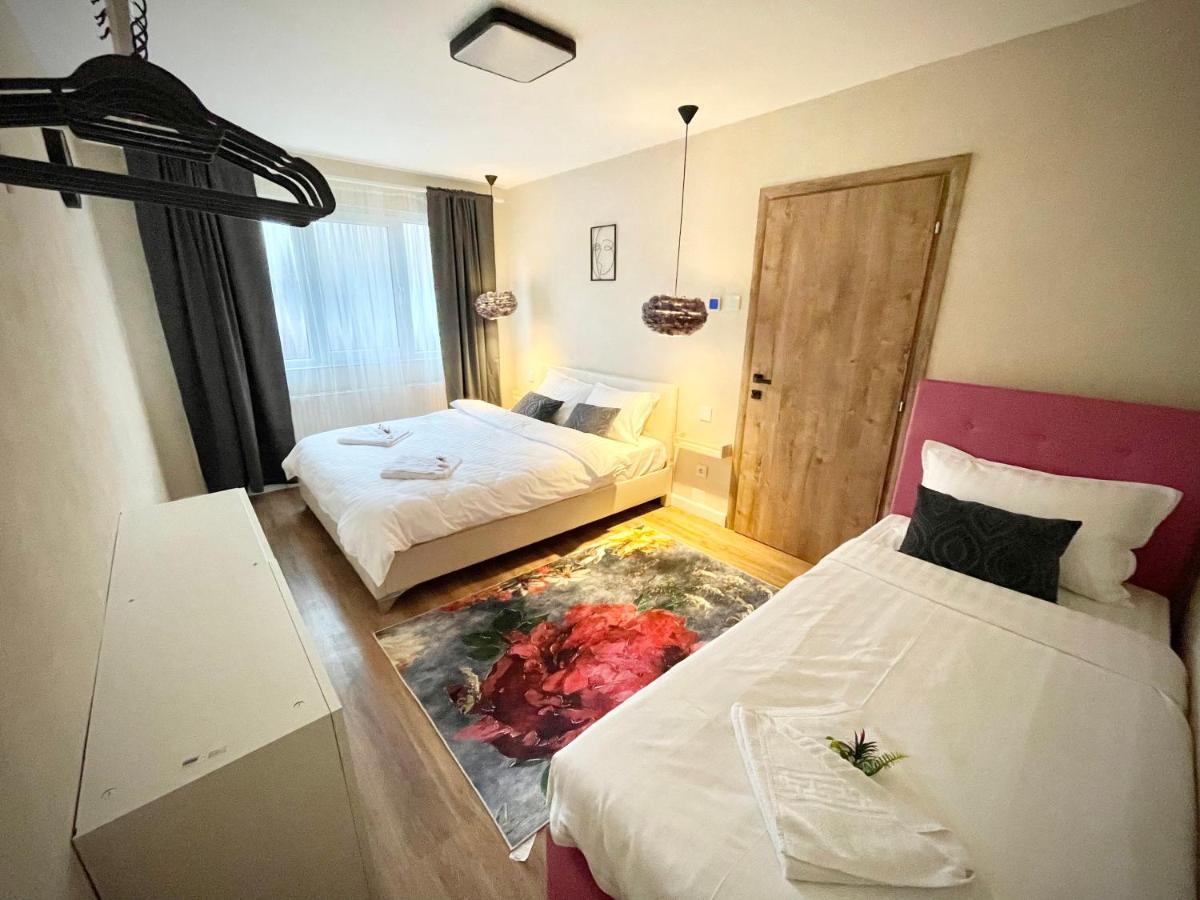 Best Place To Stay-Self Check In-24H Resita Esterno foto
